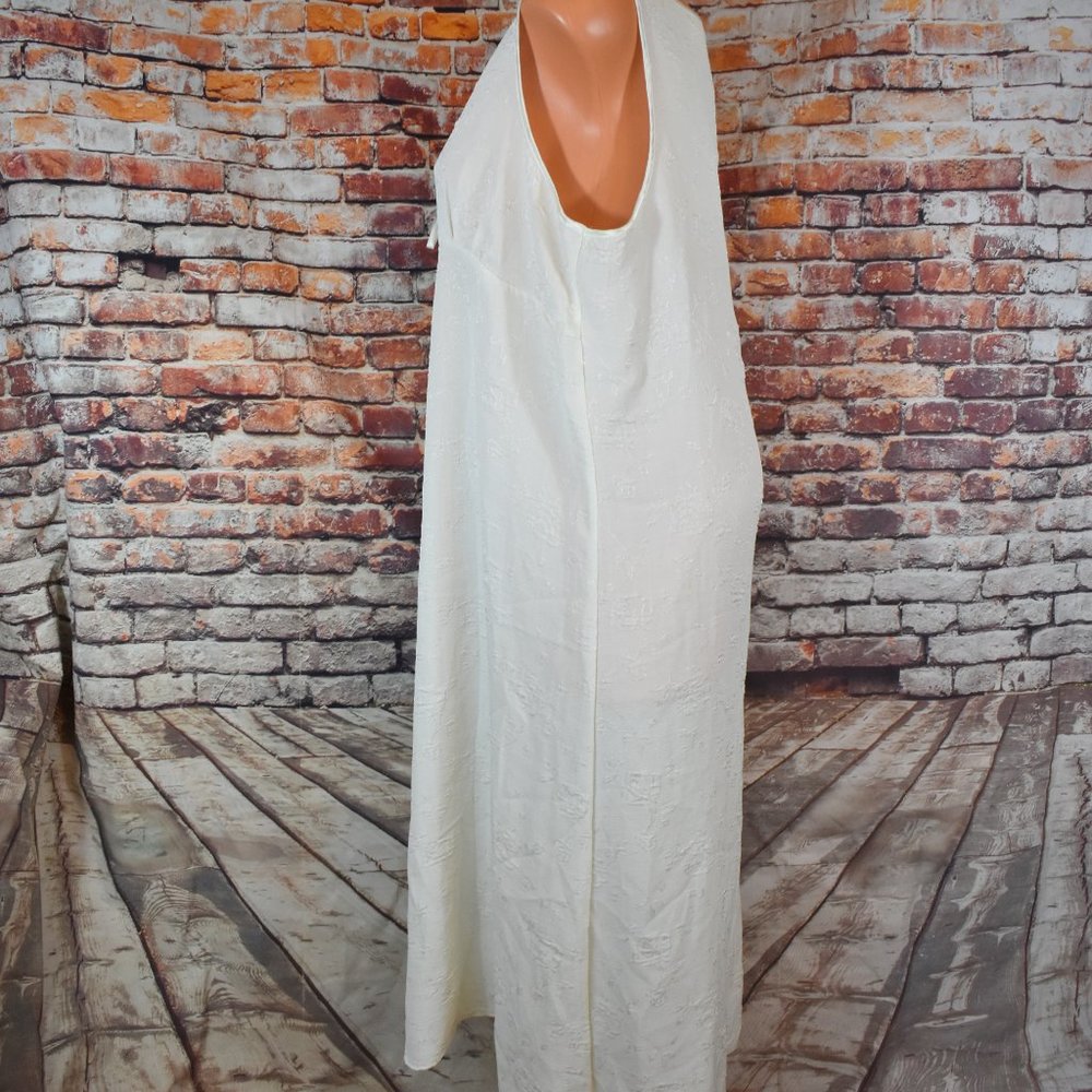 Jaclyn Smith Plus Sz 1X Long Nightgown Creme Sleeveless Floral Embossed - Picture 11 of 11
